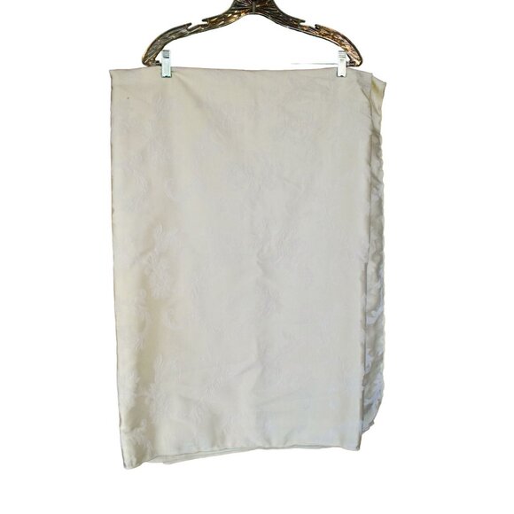 Table Cloth 80in Ivory Sheen floral overlay 80x55 - Picture 1 of 5